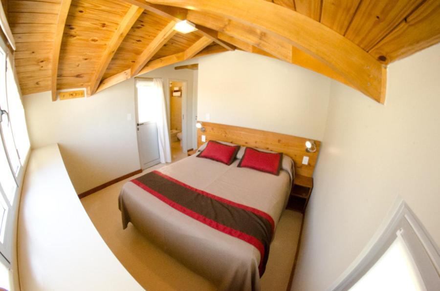Del Nomade Hosteria Ecologica Пуэрто-Пирамидес Экстерьер фото