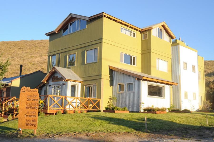 Del Nomade Hosteria Ecologica Пуэрто-Пирамидес Экстерьер фото